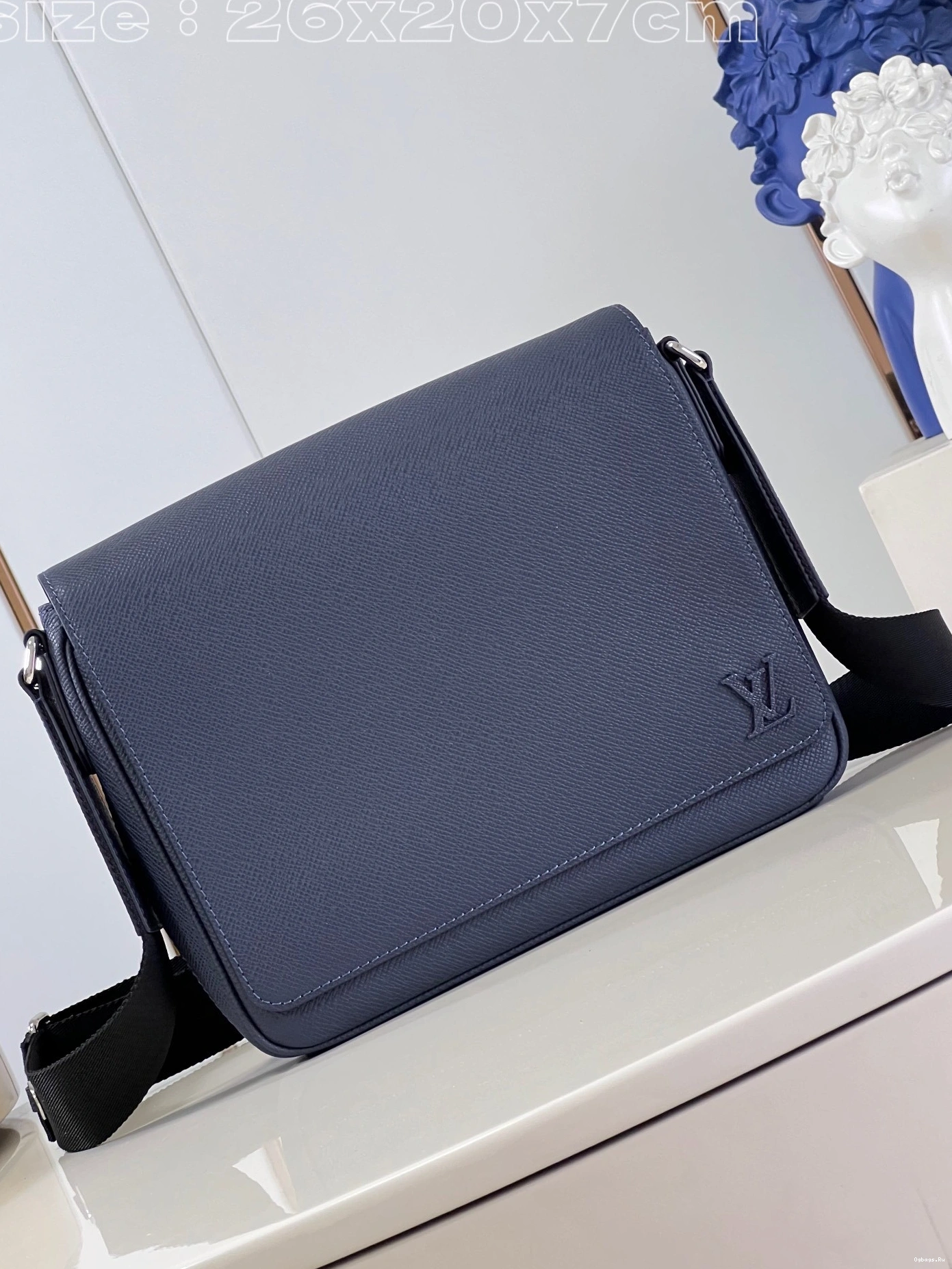 LOUIS PM DISTRICT VUITTON 0311